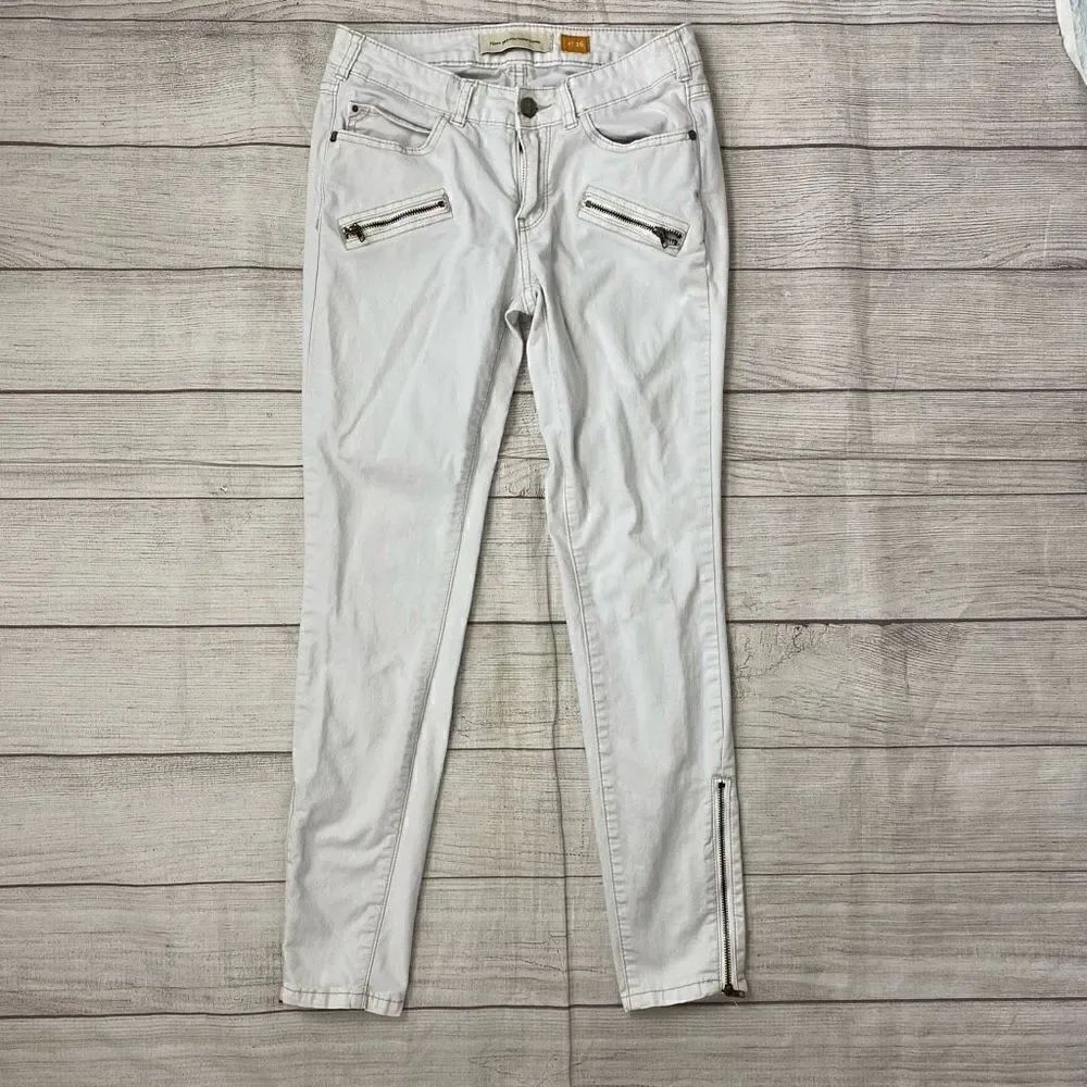 Pilcro and the letterpress Anthropologie women 26โcropโlowโriseโjeans